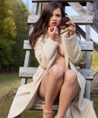 Мои услуги направлены на удовлетворение твоих самых сокровенных желаний. Я предлагаю незабываемый опыт, полный страсти и наслаждения. У меня есть фотографии, которые подтверждают мою неповторимую красоту и аппетитные формы. Подарю тебе море нежности и ласки, массаж и многое другое. За время проведенное со мной, ты забудешь о всех своих заботах и сможешь полностью расслабиться. Мои услуги доступны только для адекватных и щедрых мужчин. У меня есть положительные отзывы, которые говорят о моей профессионализме и умении приносить удовлетворение. Встреча со мной будет незабываемым событием в твоей жизни! So don't be shy, let's have some fun! 😉 1715, 18 лет