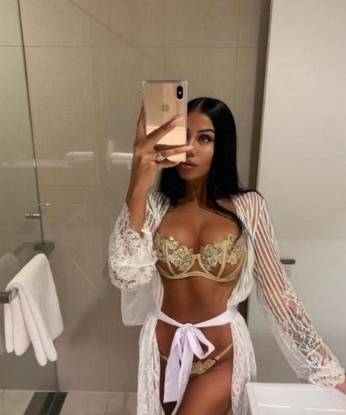 Знойная брюнетка готова погрузить тебя в мир страсти и разврата. Я исполню все твои фантазии и желания. Позвони мне и окажись в волшебном круговороте наслаждения! 13505, 20 лет